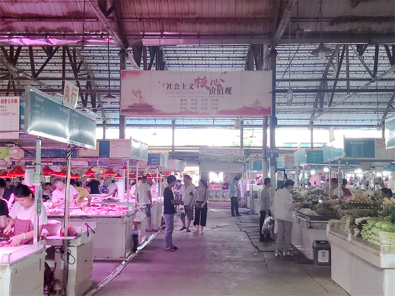 飛鳳市場、富源農(nóng)貿(mào)市場宣傳欄、宣傳標(biāo)語2（拍攝：柒紅）.jpg